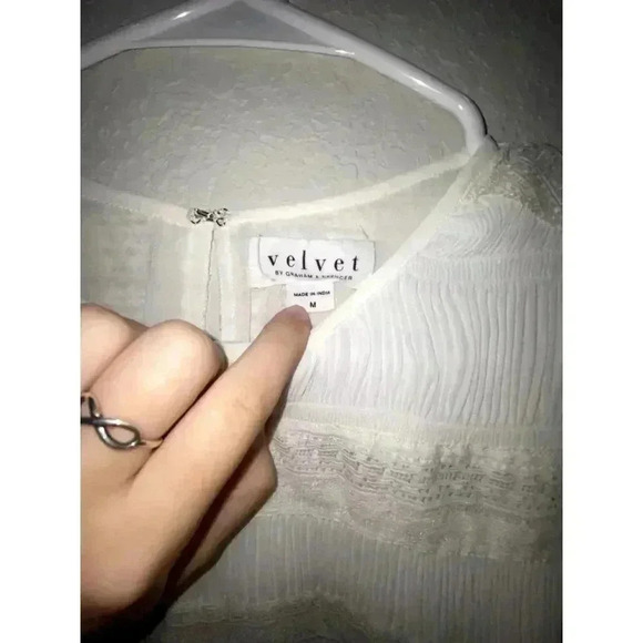 NWOT Velvet by Graham & Spencer Women's Ynez Smocked Long Sleeve Ruffle Blouse - Picture 4 of 6